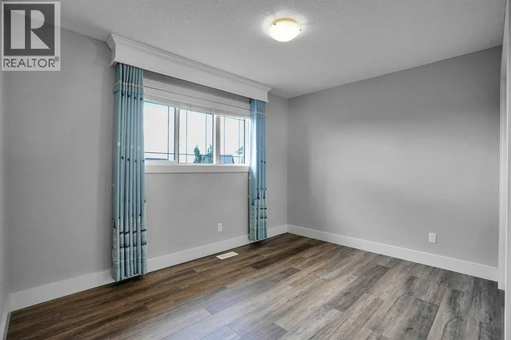 92 Masters Court SE