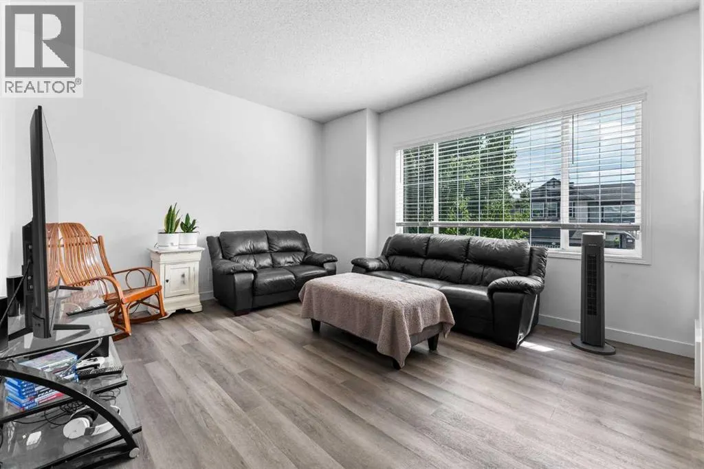 438 Auburn Bay Heights SE