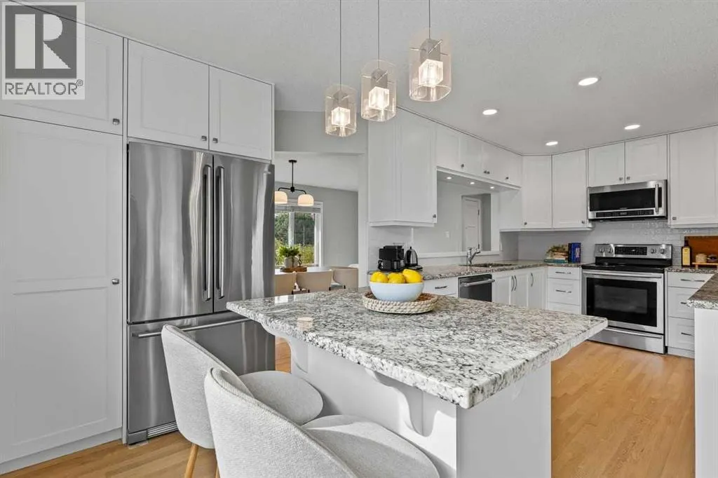 232 Lake Wapta Rise SE