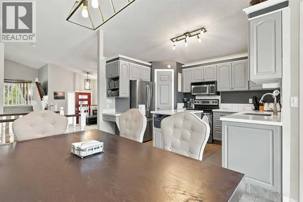 5 Riverview Court