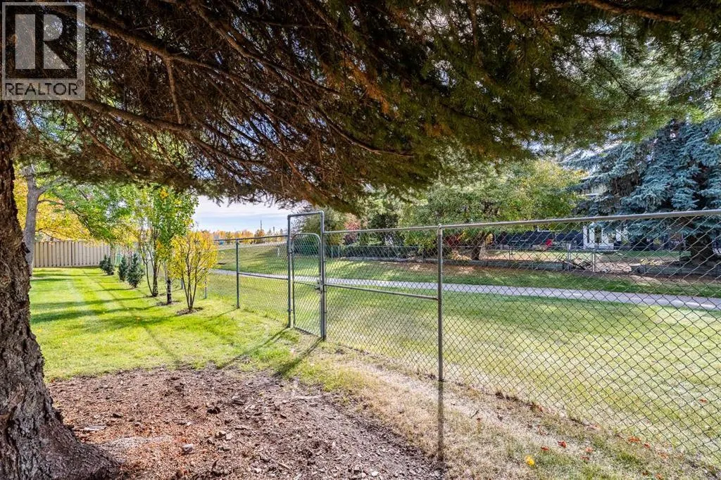 248, 20 Midpark Crescent SE