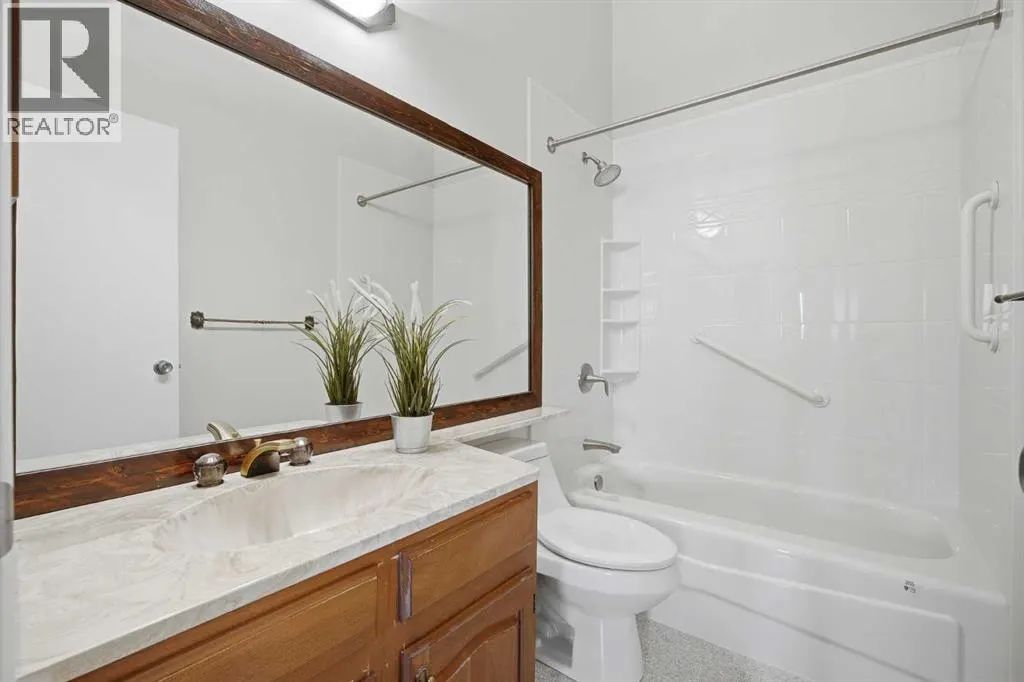 248, 20 Midpark Crescent SE