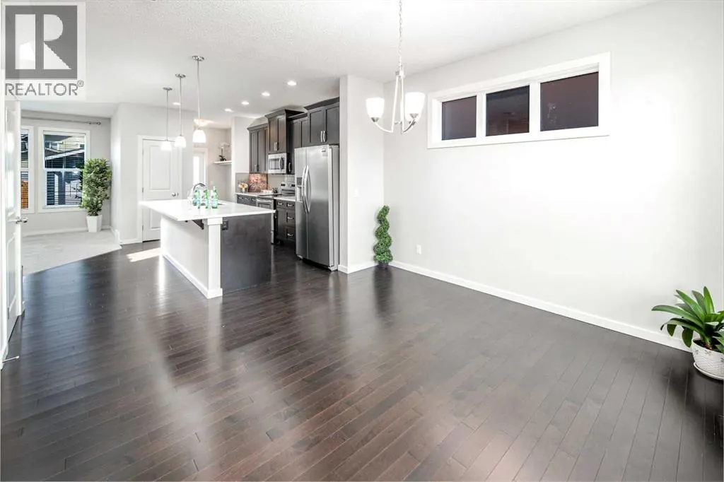 25 Marquis Place SE