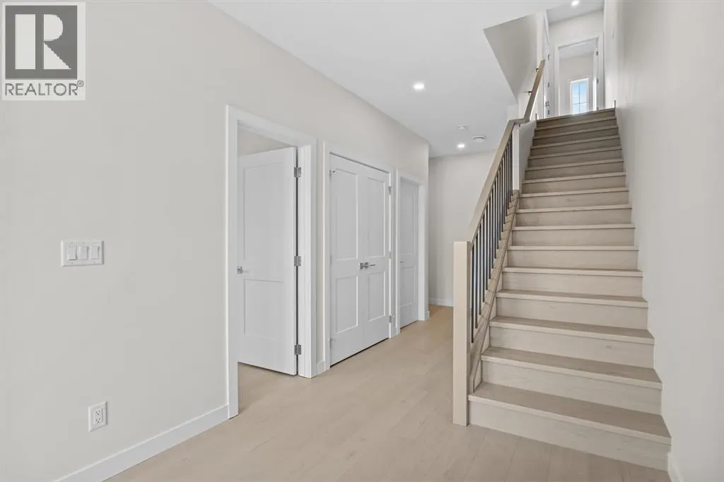 124 Greenwich Drive NW