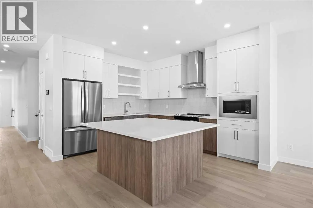 131 Greenwich Drive NW