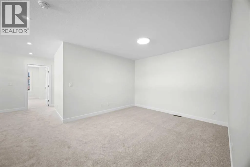 131 Greenwich Drive NW
