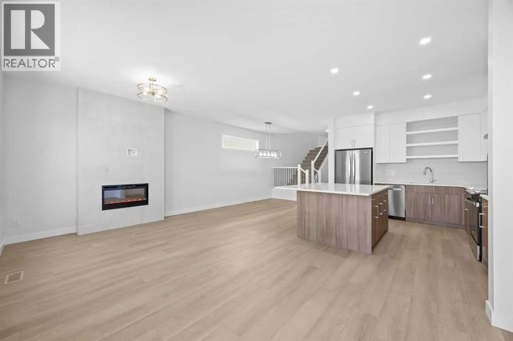 131 Greenwich Drive NW