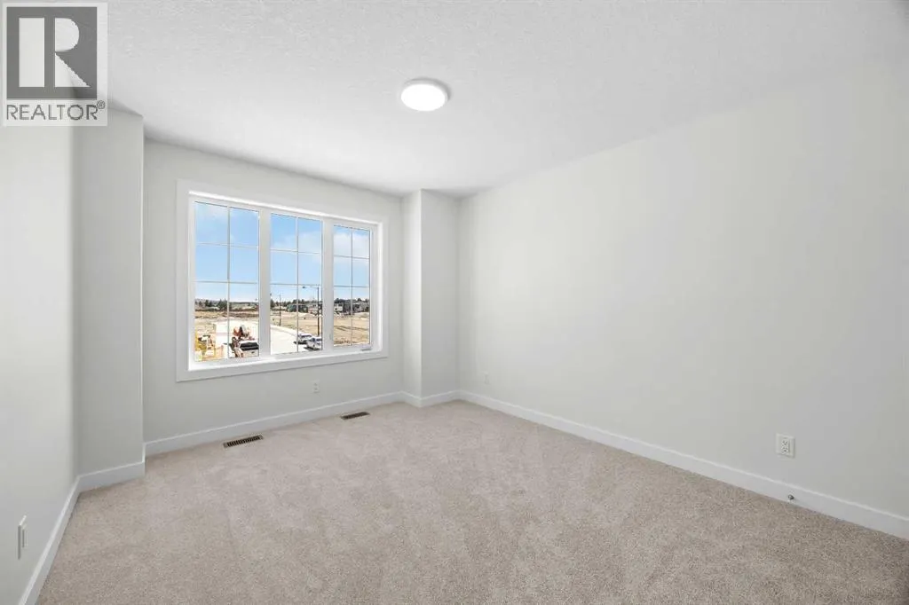 131 Greenwich Drive NW