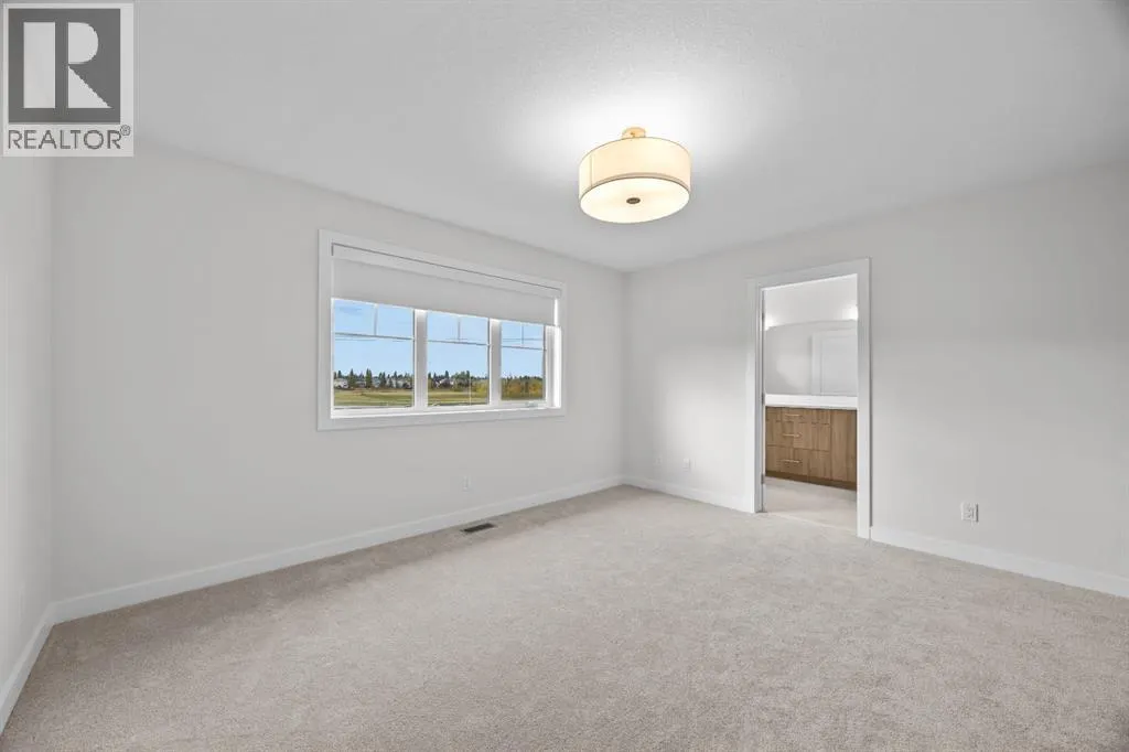 131 Greenwich Drive NW