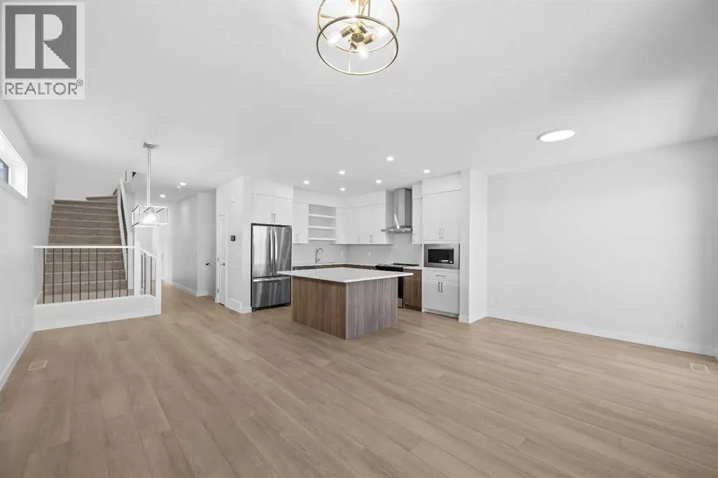 131 Greenwich Drive NW