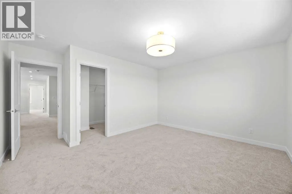 131 Greenwich Drive NW
