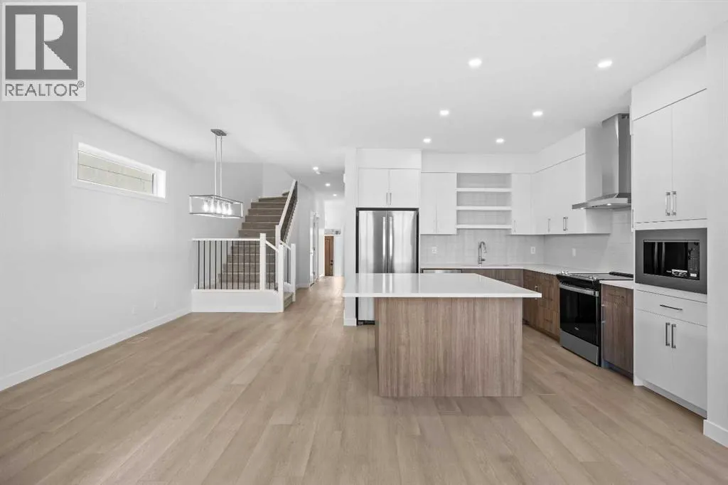 131 Greenwich Drive NW