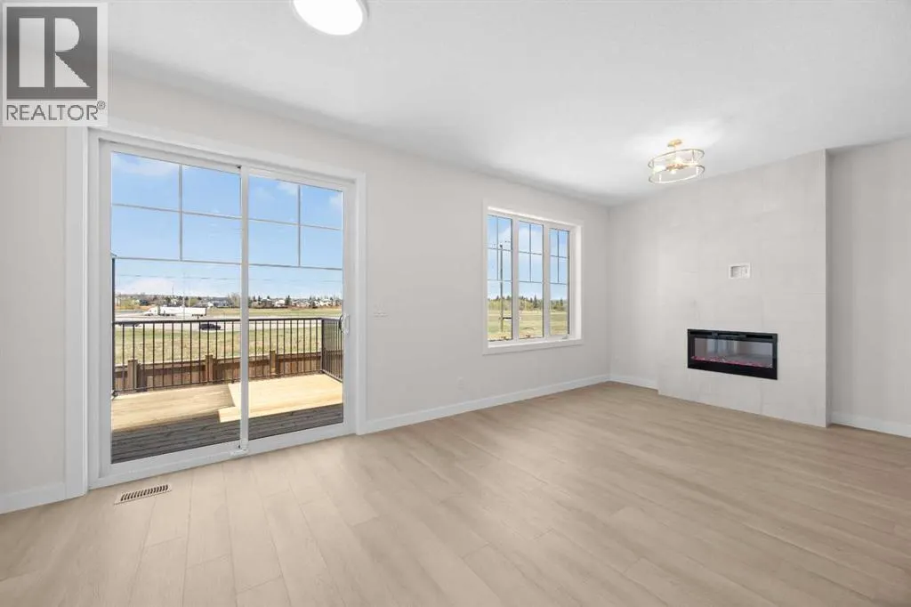 131 Greenwich Drive NW