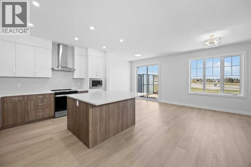 131 Greenwich Drive NW