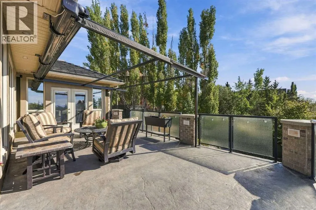 65 Aspen Ridge Crescent SW