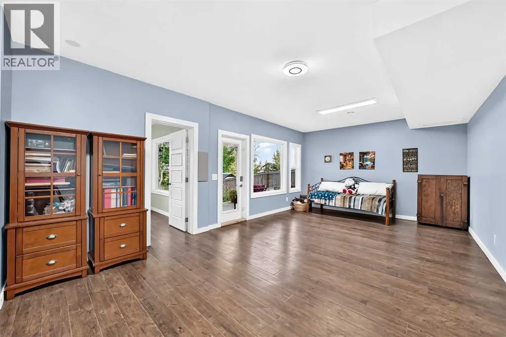 14 Westmount Way