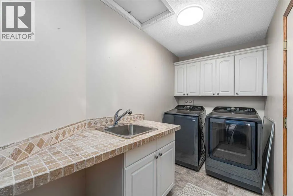 236 Edgebrook Gardens NW