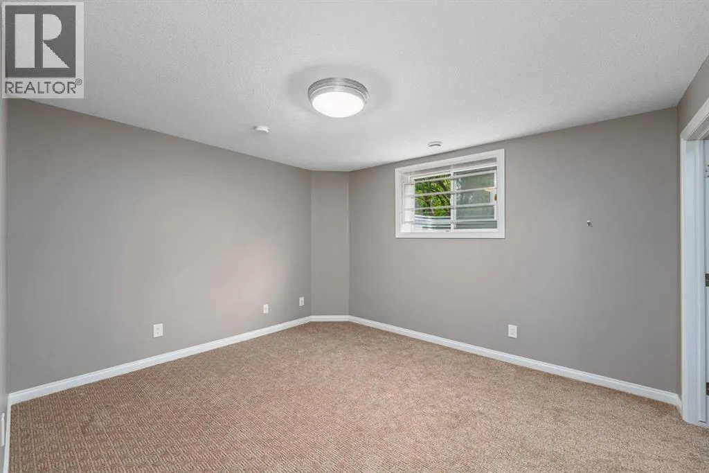 236 Edgebrook Gardens NW