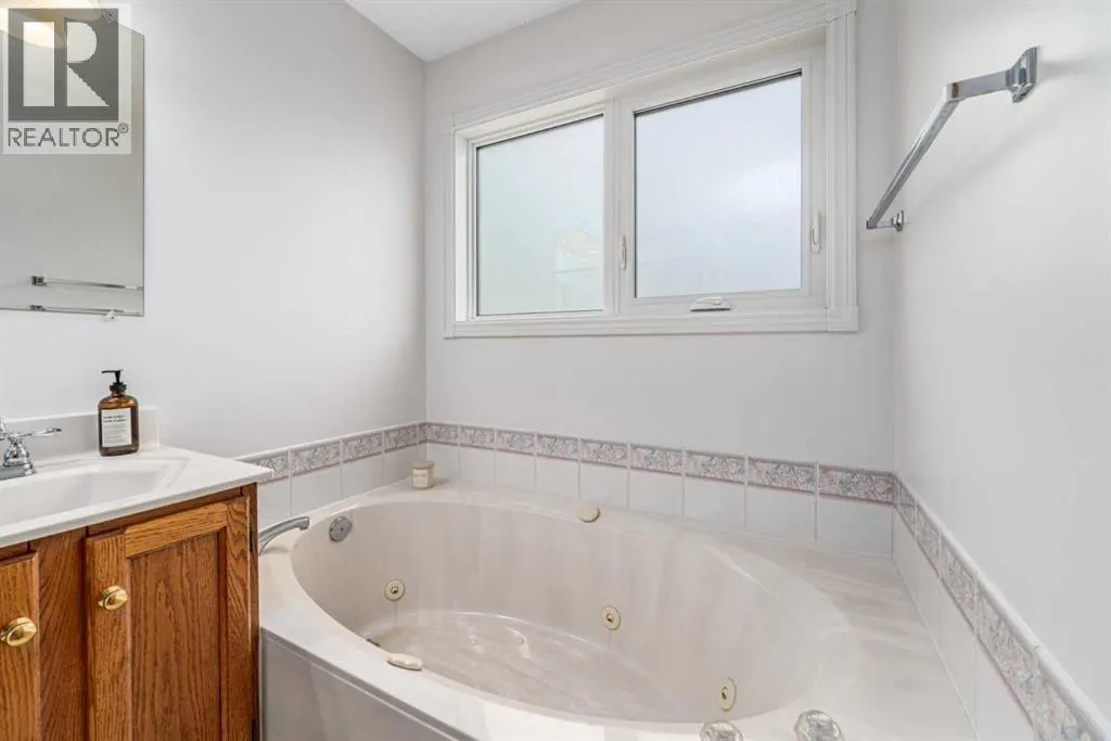 236 Edgebrook Gardens NW