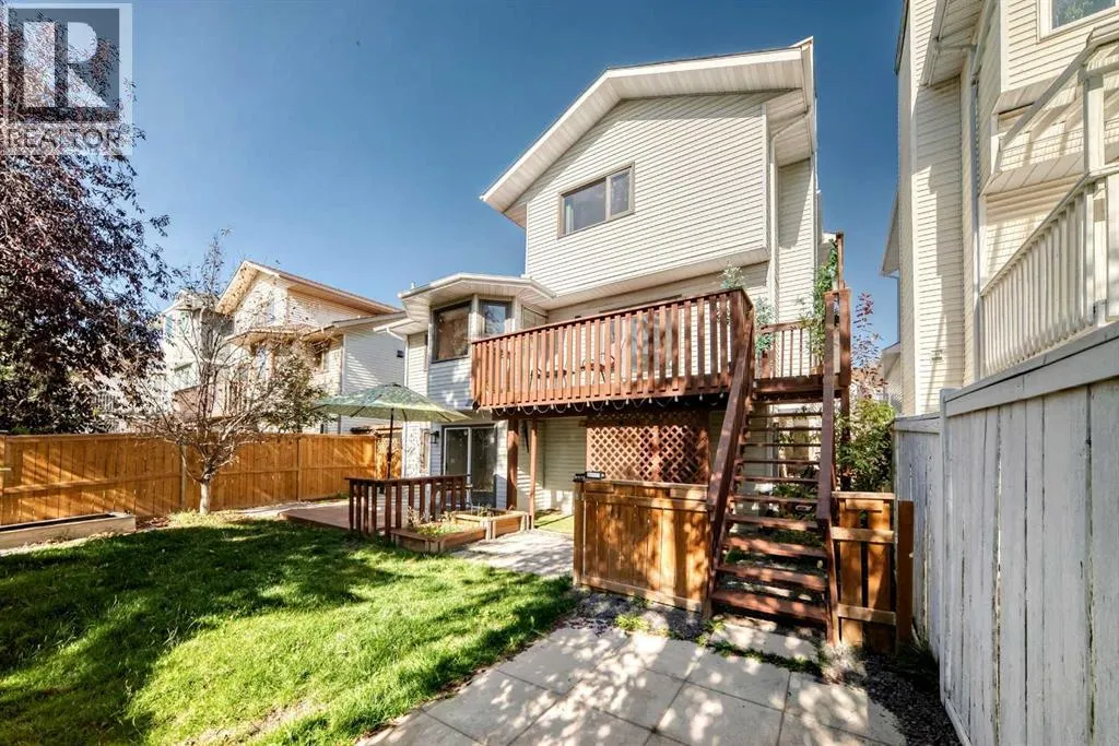 144 Hawkdale Close NW