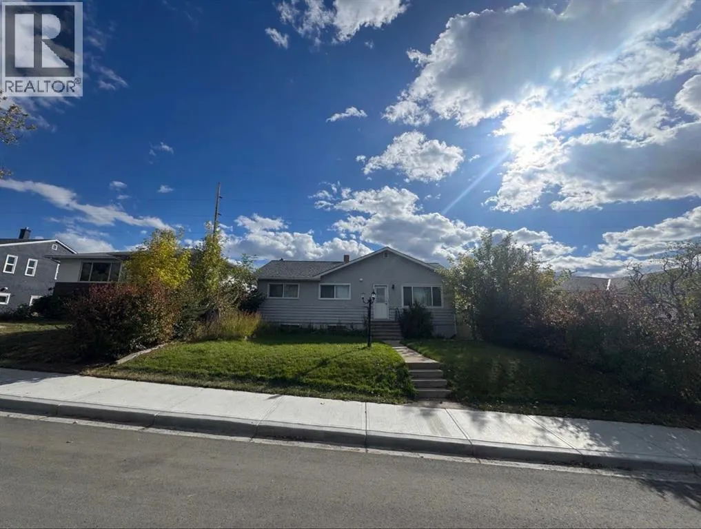 311 33 Avenue NE