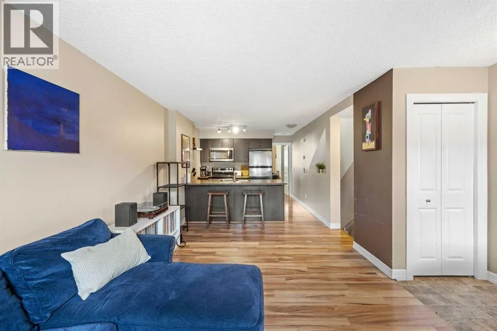 5, 133 Copperpond Heights SE