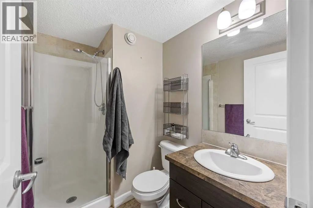 5, 133 Copperpond Heights SE