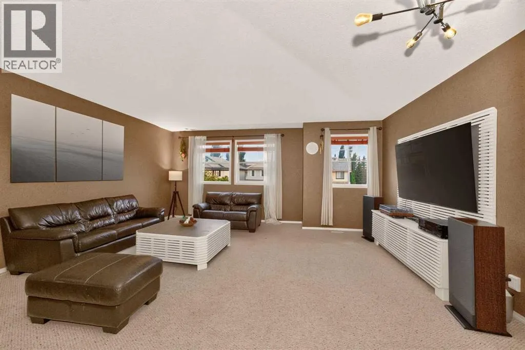 137 Douglas Glen Manor SE