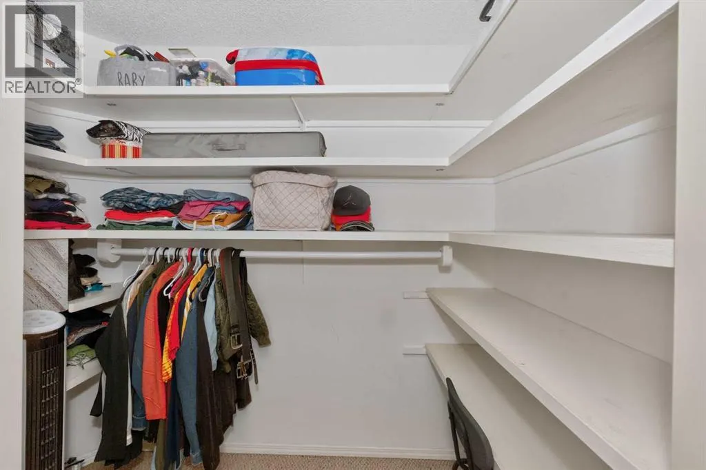 137 Douglas Glen Manor SE