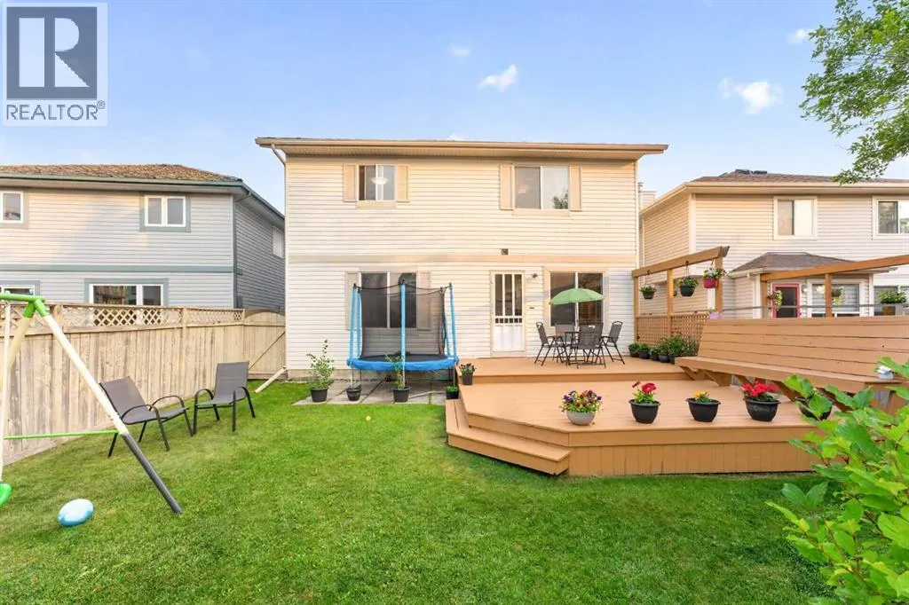 137 Douglas Glen Manor SE