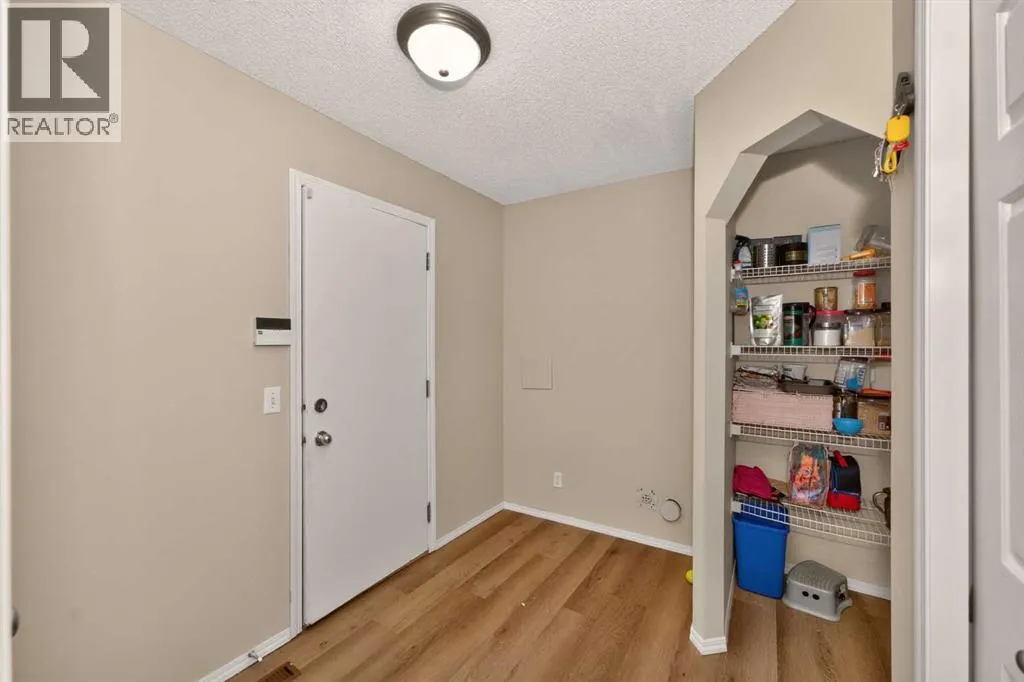 137 Douglas Glen Manor SE