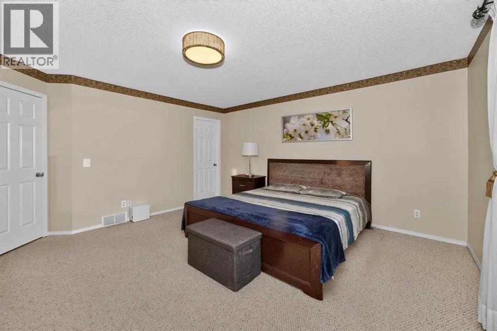 137 Douglas Glen Manor SE