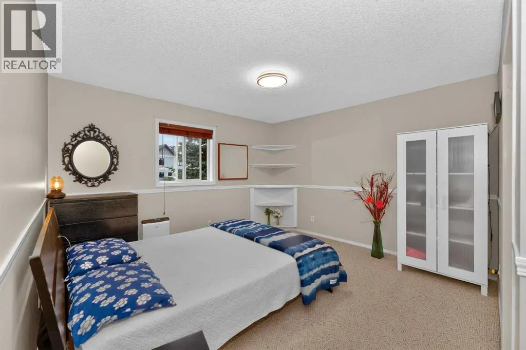 137 Douglas Glen Manor SE