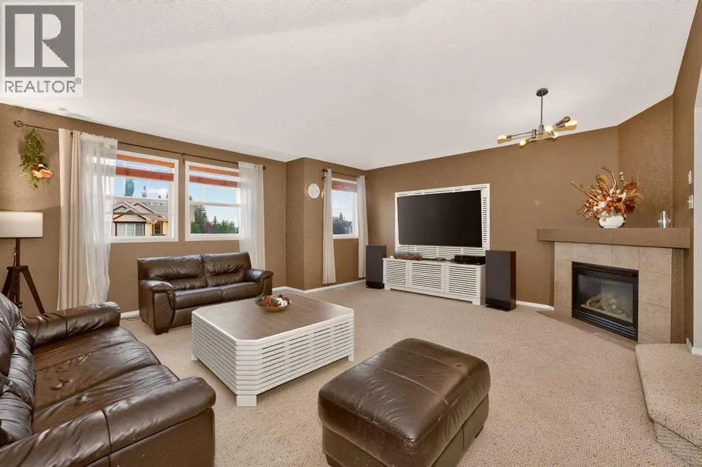 137 Douglas Glen Manor SE