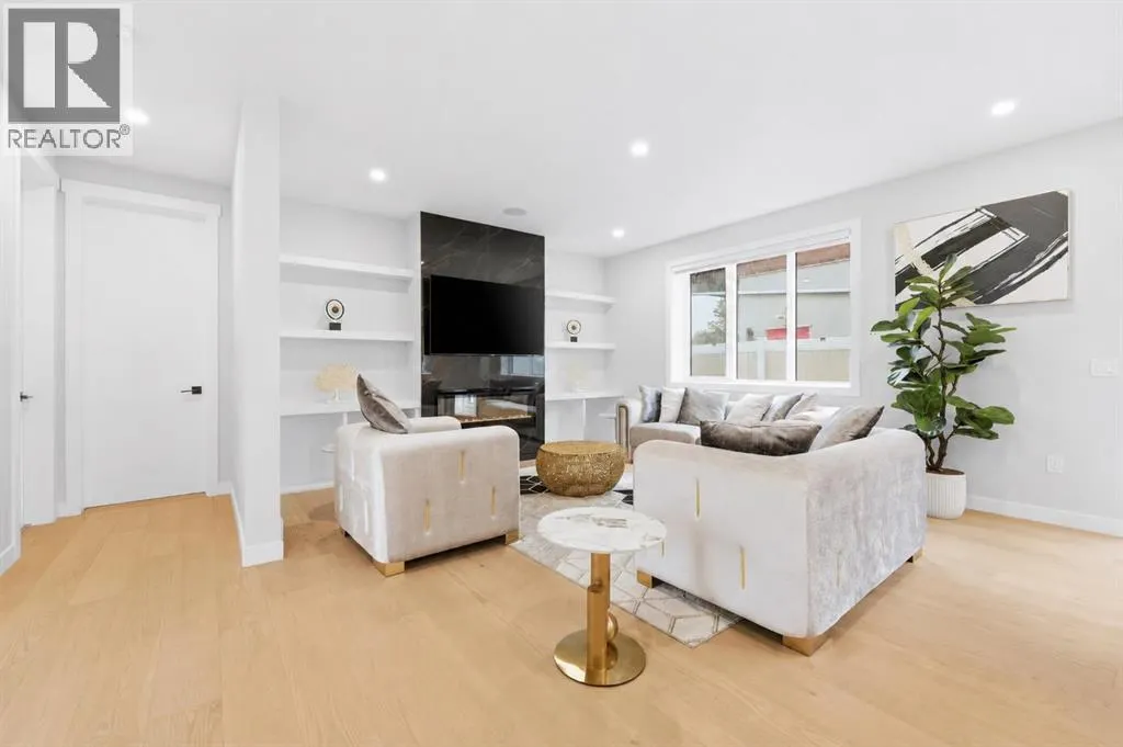 105 Rockhaven Green NW