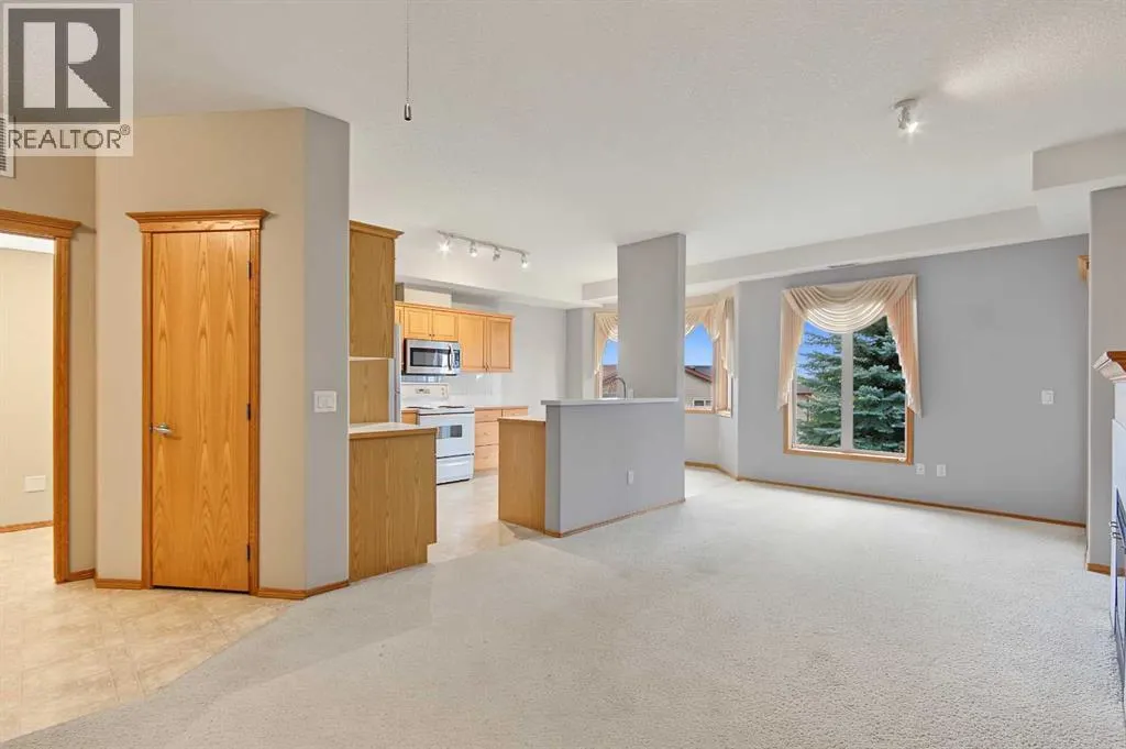 209, 15 Everstone Drive SW