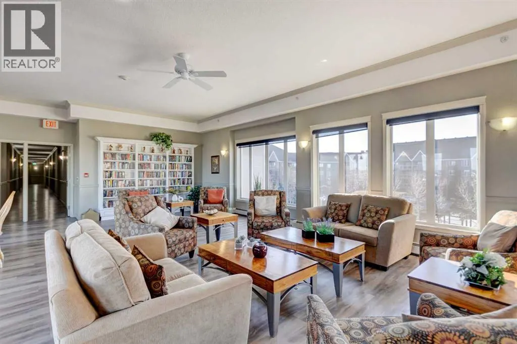 209, 15 Everstone Drive SW