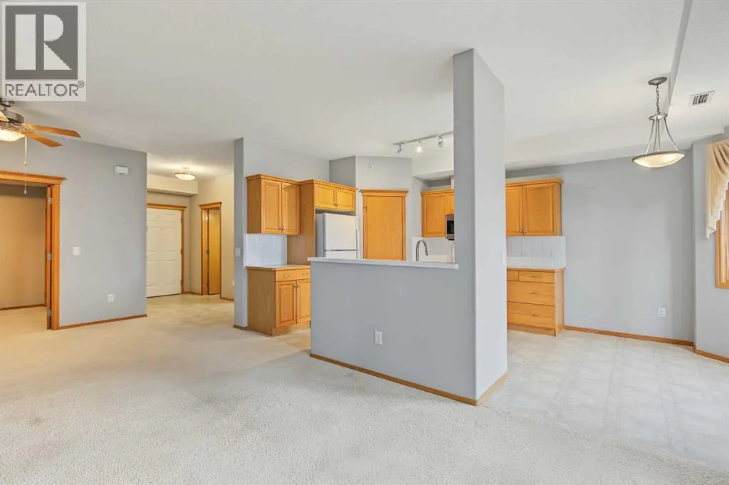 209, 15 Everstone Drive SW
