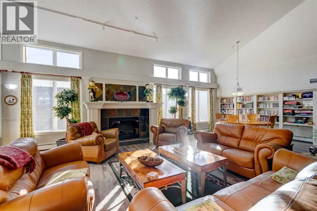 209, 15 Everstone Drive SW