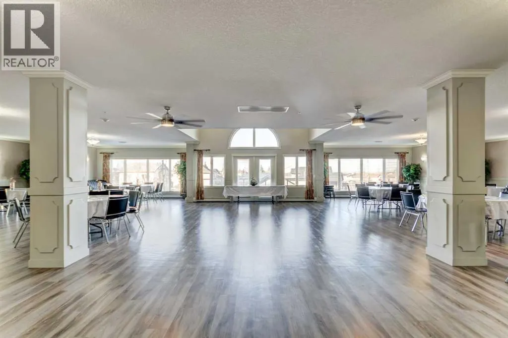 209, 15 Everstone Drive SW