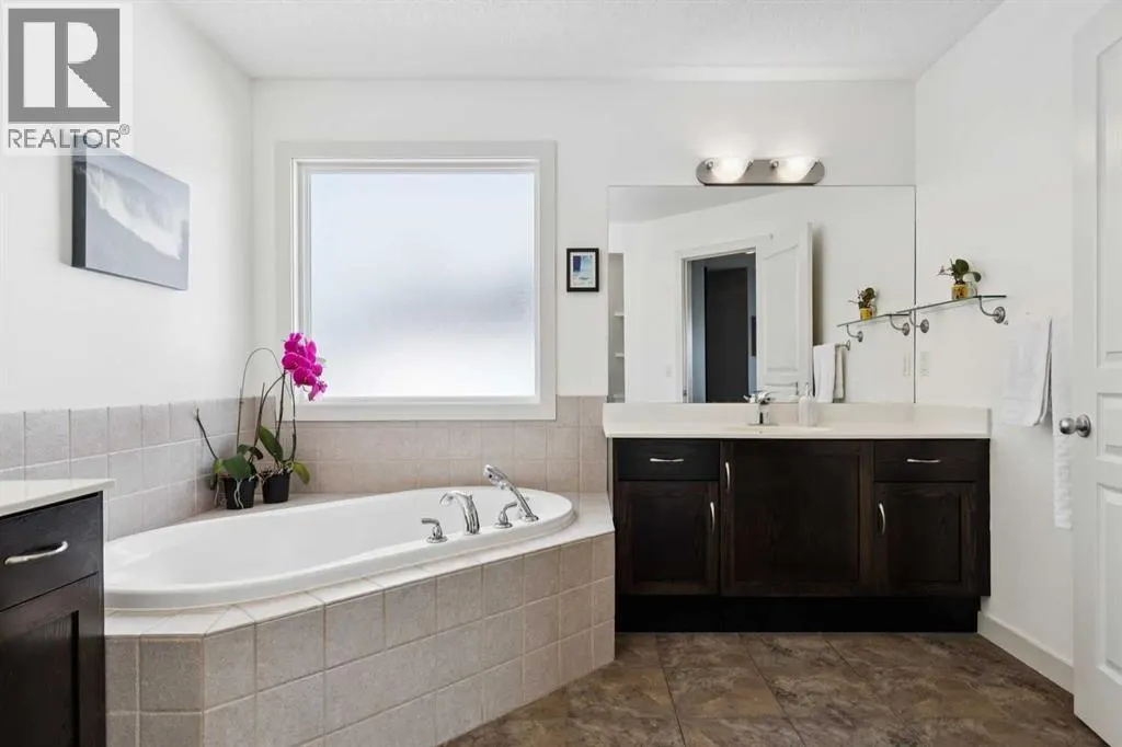 572 West Creek Point