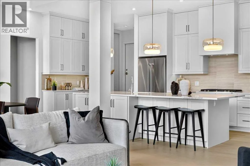 102, 140 Marina Cove SE
