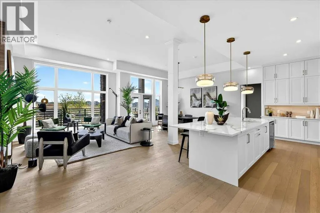102, 140 Marina Cove SE