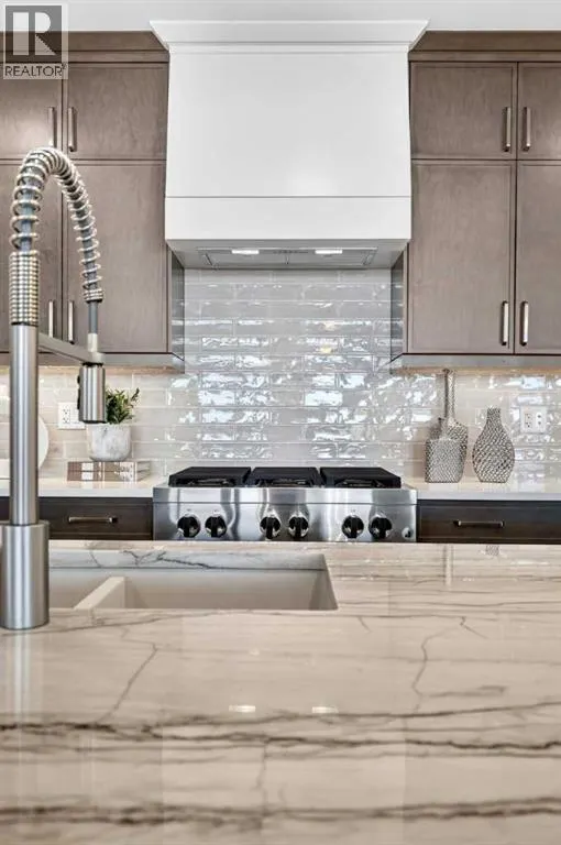 202, 140 Marina Cove SE