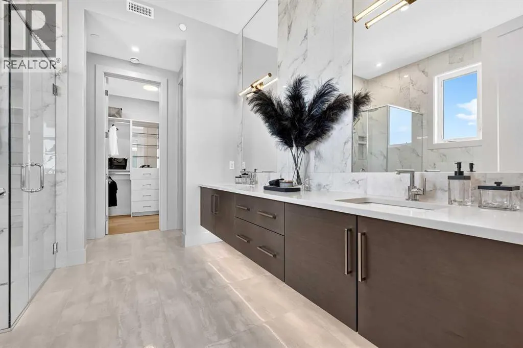 302, 140 Marina Cove SE