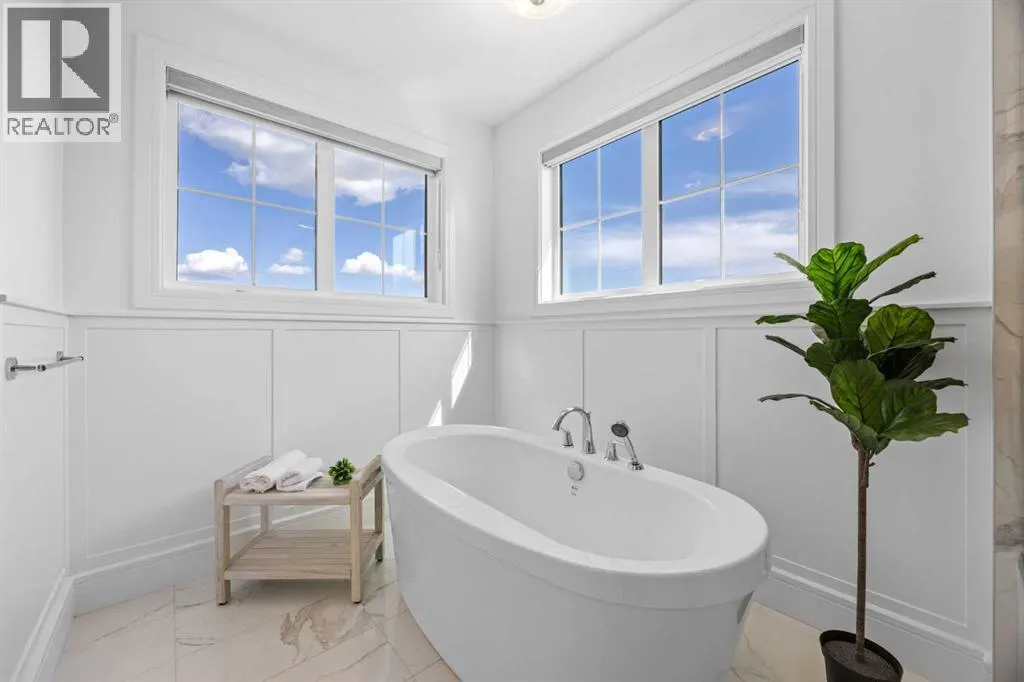 351 Marina Landing SE