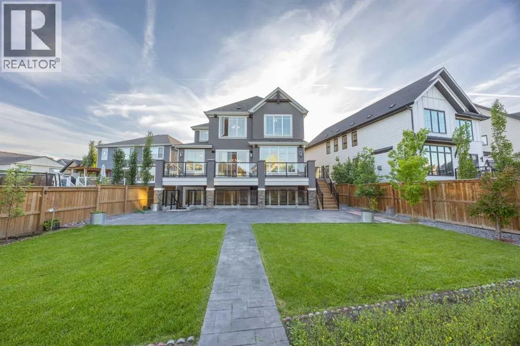 351 Marina Landing SE