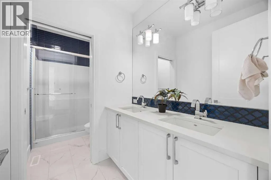 351 Marina Landing SE