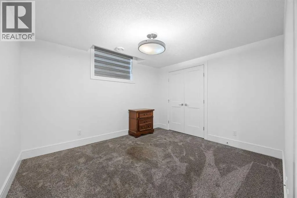 351 Marina Landing SE