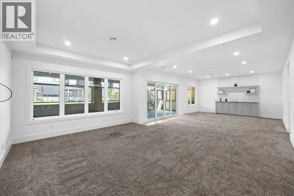 351 Marina Landing SE